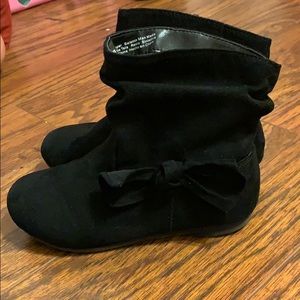 Girls black boots